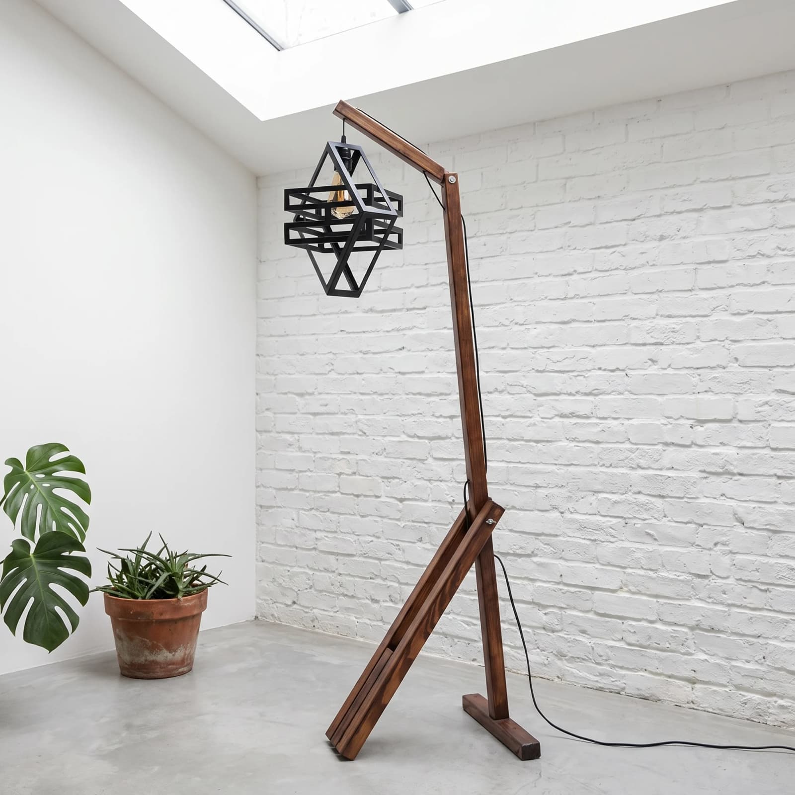 The Happy Floor Wooden Lamp