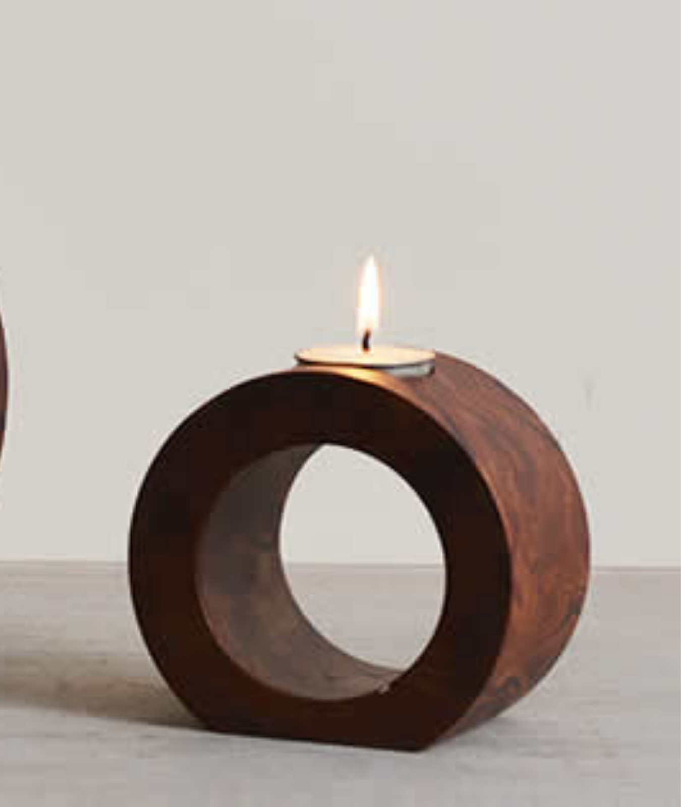 Concentric Wooden Candle Holder - Lamp & Glow