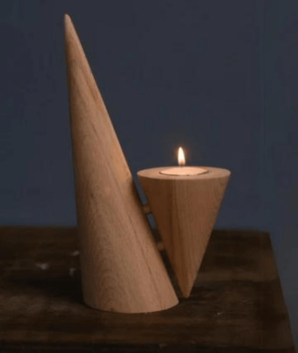 Modern Wooden Tealight Candle Holder - Lamp & Glow