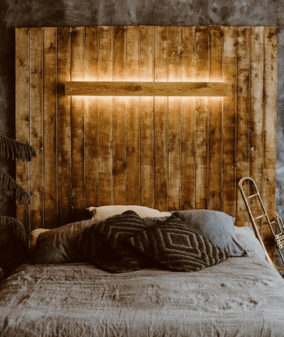 Handcrafted Linear Wall Lamp - Lamp & Glow